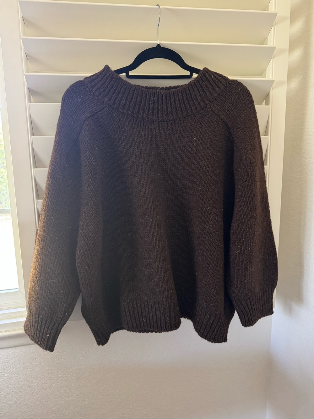 Never worn Babaa Chocolate Brown Chunky Knit Crewneck Sweater
